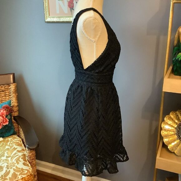 Sugar + Lips Black Eyelet Lace Dress 👗 - Picture 5 of 7